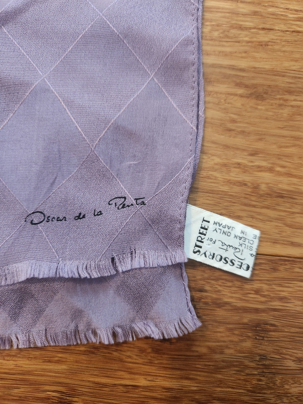 Vintage Oscar de la Renta Lavender Diamond-Pattern 100% Silk Scarf Luxury Fringe